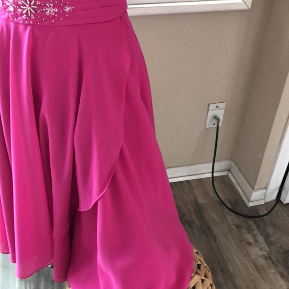 Fushia chiffon party dress - Picture 3 of 7